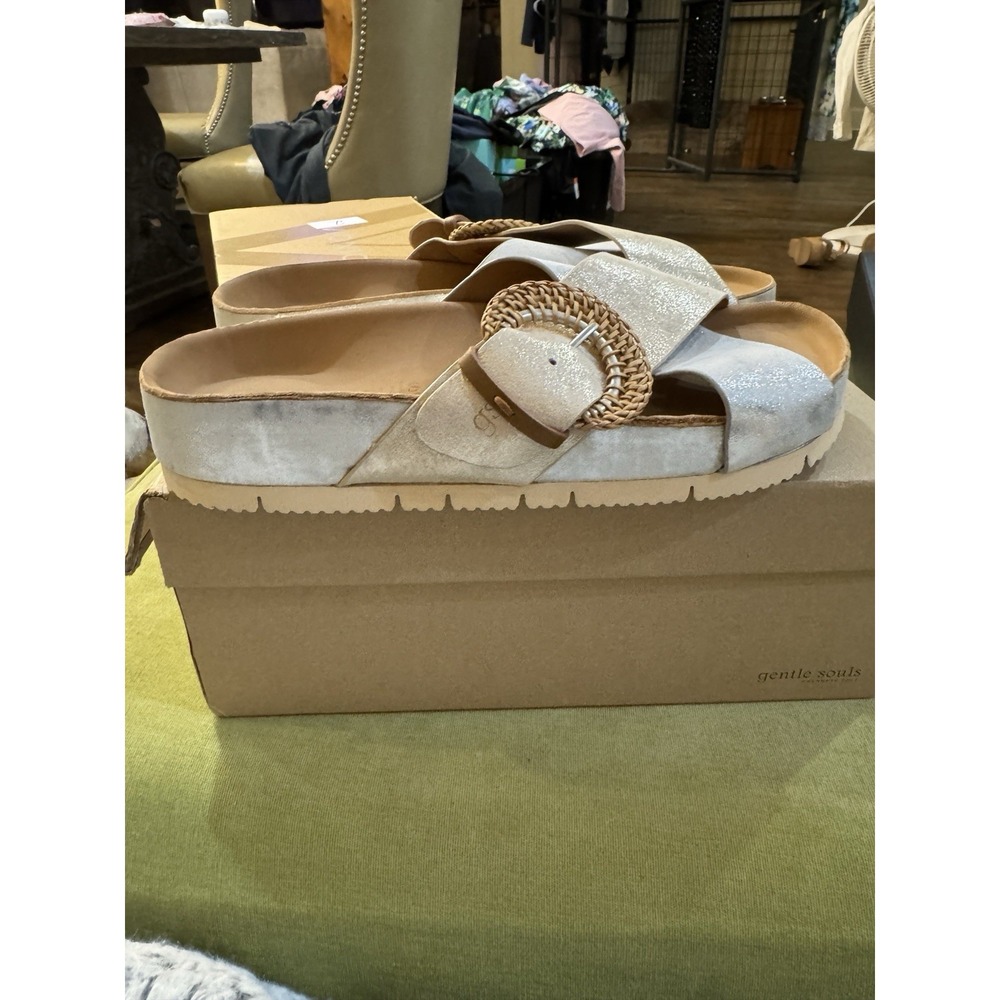 Gentle Souls by Kenneth Cole Louisa X Band Metallic Combo Platform Size 8.5 - Picture 5 of 11